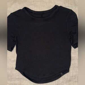 Lululemon 
Hold Tight Cropped T-Shirt